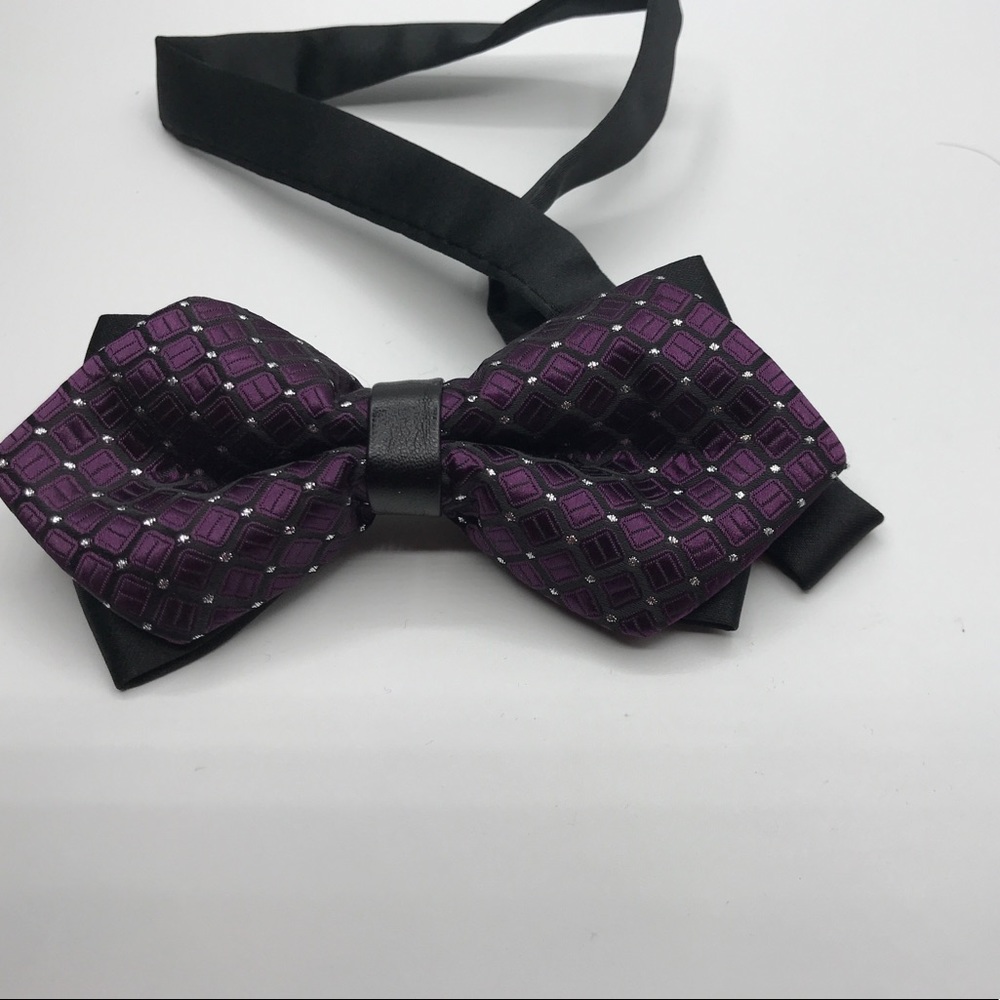 Bow tie